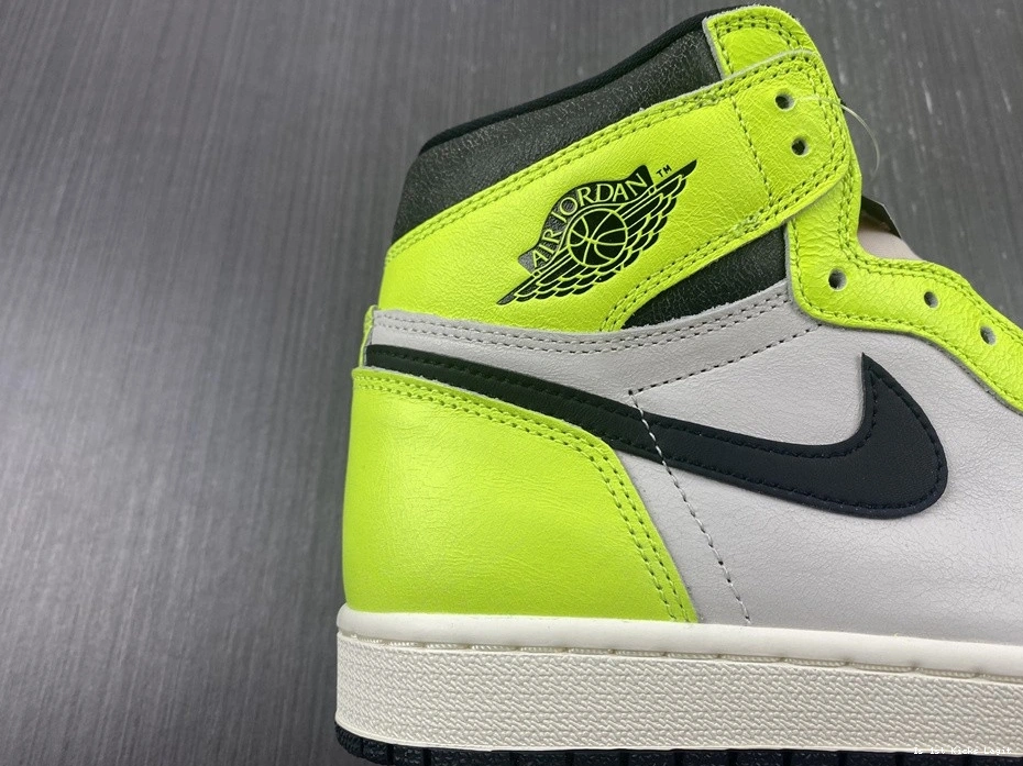 1 Volt Retro OG Air Jordan High 555088-702 Visionaire 0330